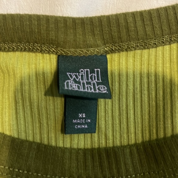 Crop top - Picture 2 of 2